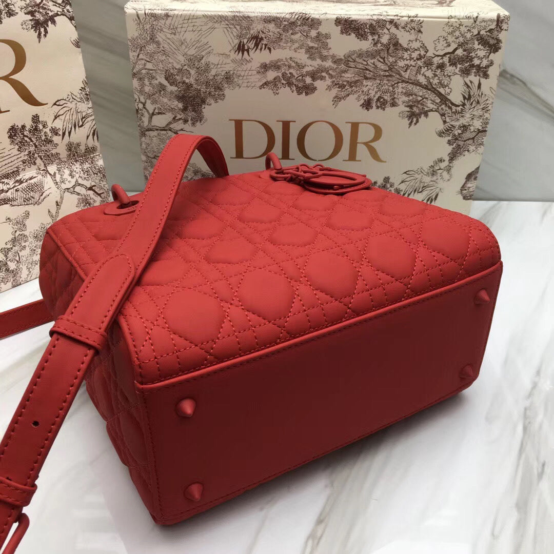 Luxury DiorMedium Lady Luxury DiorBag In Cherry Ultra Matte Calfskin