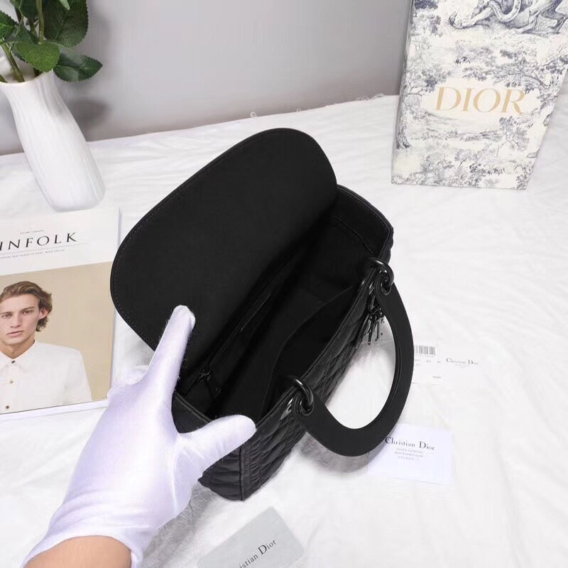 Luxury DiorMedium Lady Luxury DiorUltra-Matte So Black Bag