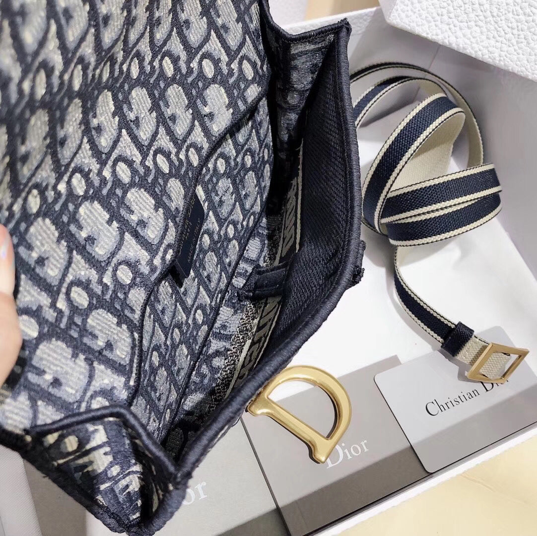 Luxury DiorSaddle Pochette In Blue Oblique Canvas