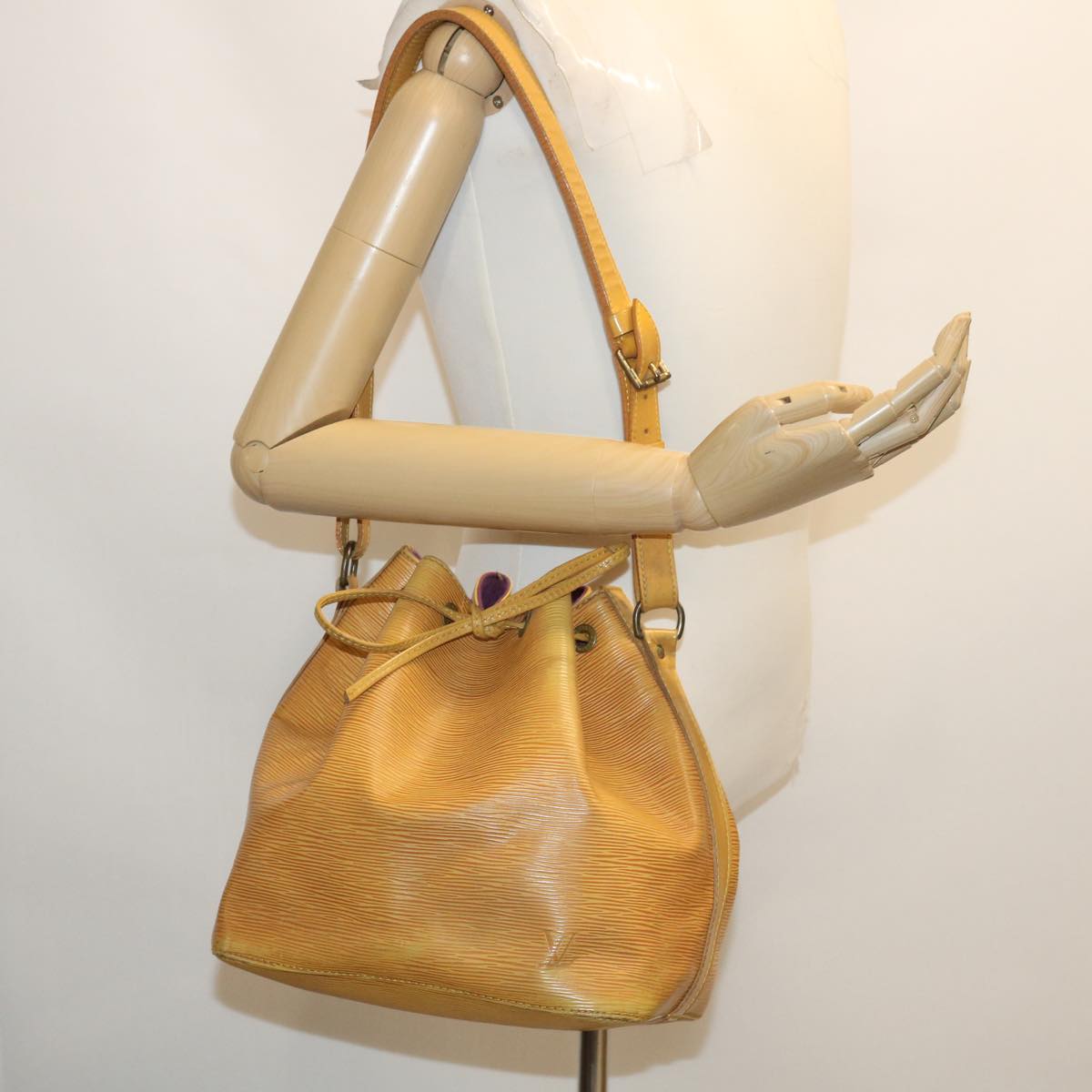 LOUIS VUITTON Epi Petit Noe Shoulder Bag Tassili Yellow M44109 LV ds439