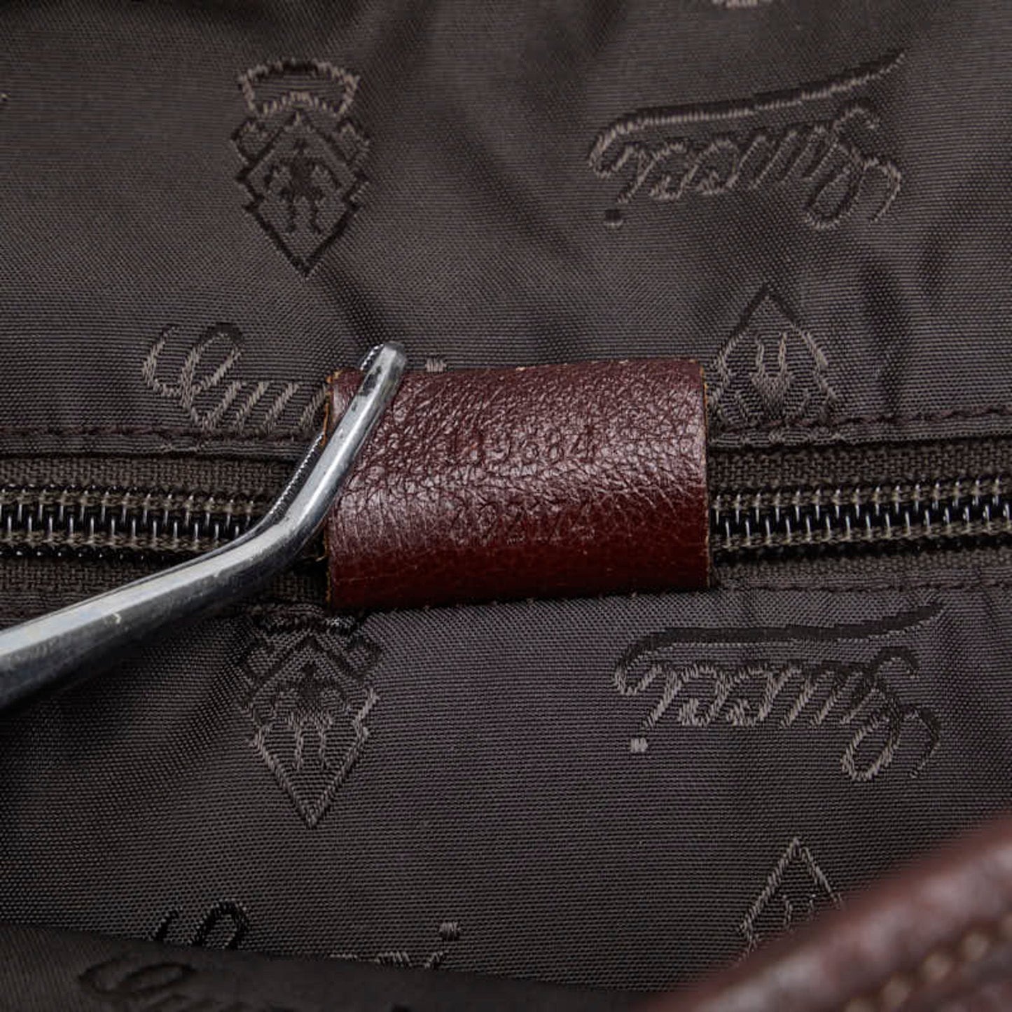 Luxury Gucci Trending 2025 Crest Leather Shoulder Bag ()