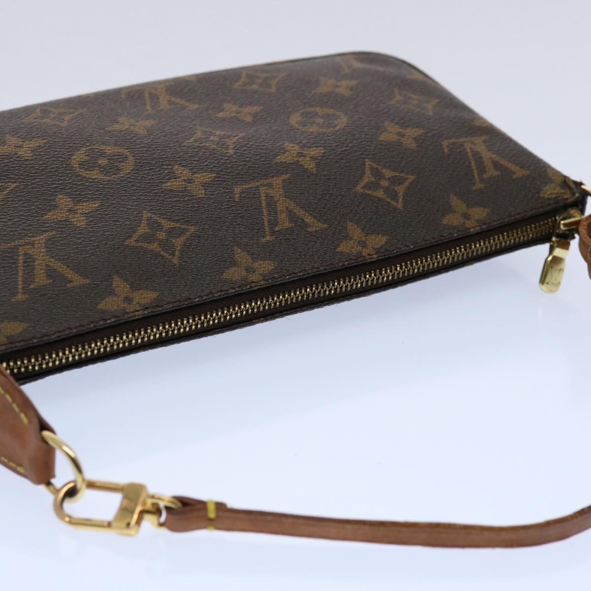 Louis Vuitton Pochette Accessoire Canvas Clutch Bag ()