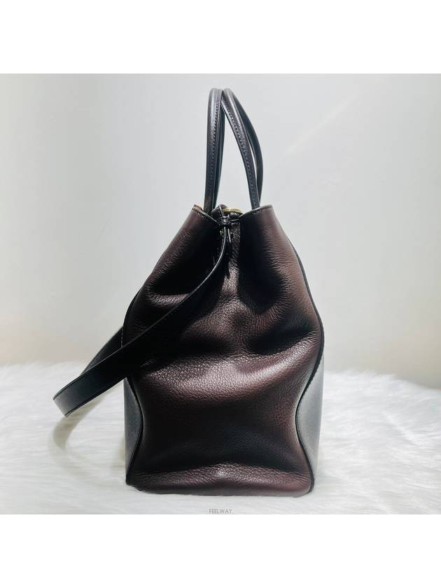Luxury Fendi 8BH250 Toujour Brown Medium Shoulder Bag