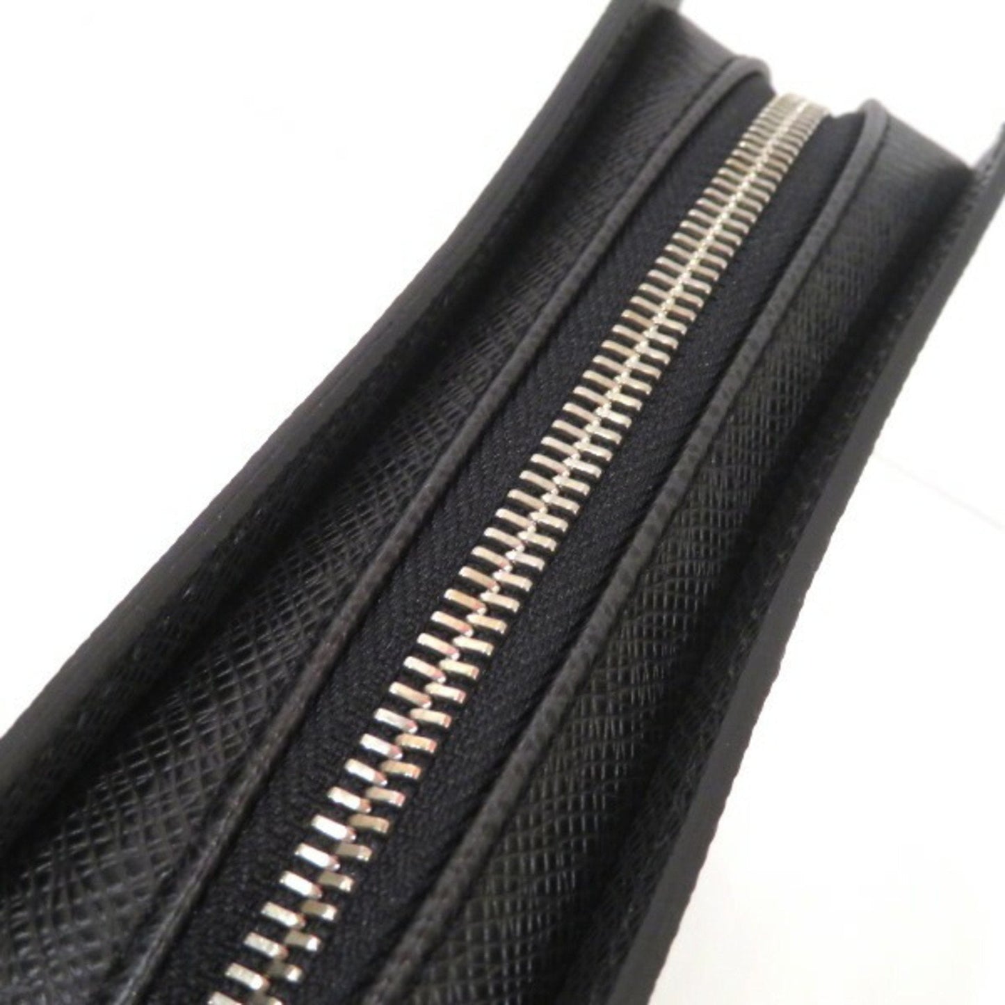 Louis Vuitton Baikal Leather Clutch Bag ()