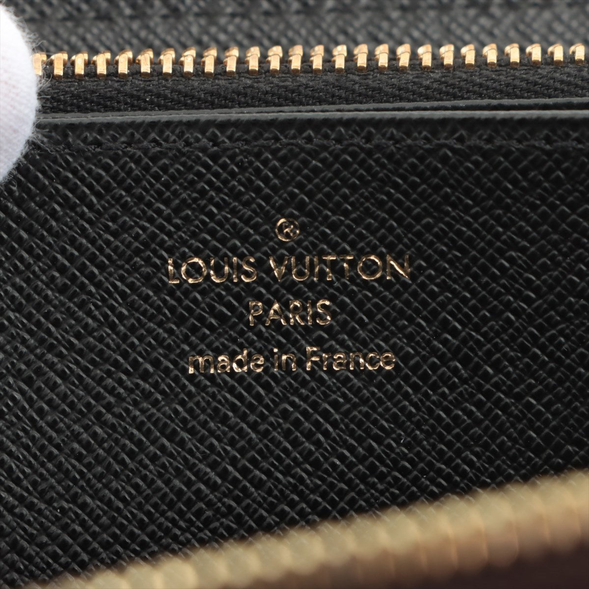 Louis Vuitton Giant Monogram Reverse Zippie Wallet M69353 Black X Brown Round Zip Wallet