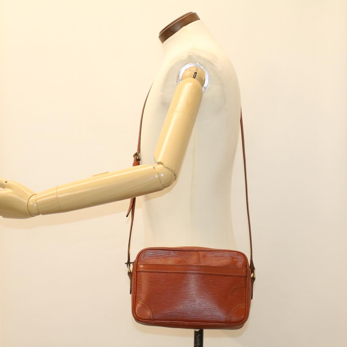 LOUIS VUITTON Epi Trocadero 27 Shoulder Bag Brown M52313 LV ep1274