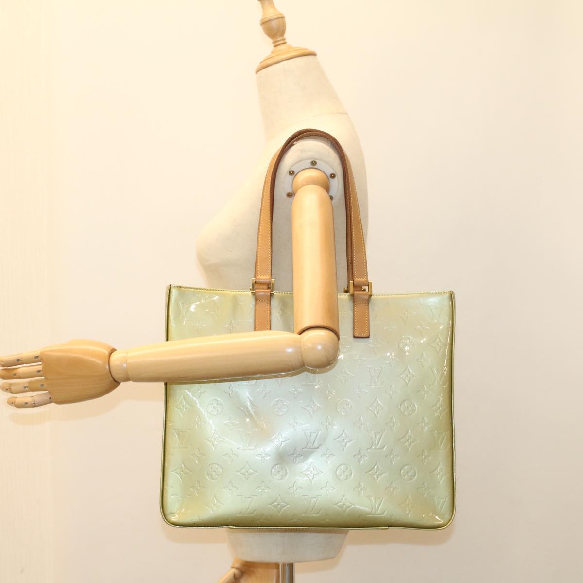 LOUIS VUITTON Monogram Vernis Columbus Tote Bag Gris M91028 LV ep1759