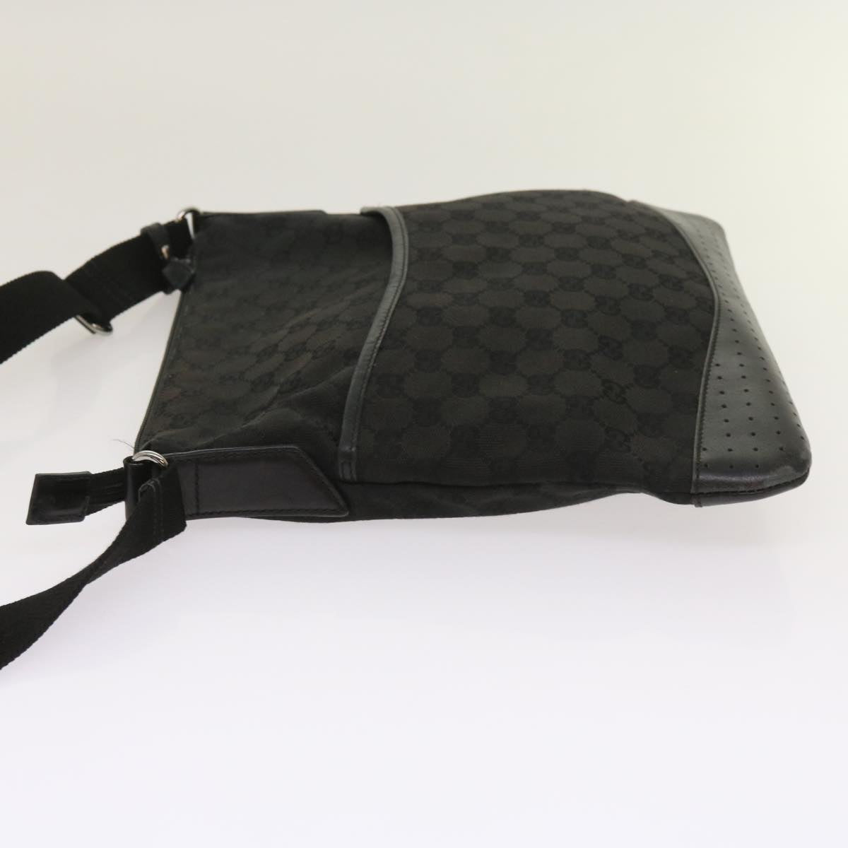 GUCCI GG Canvas Shoulder Bag Black 145857 ep2976