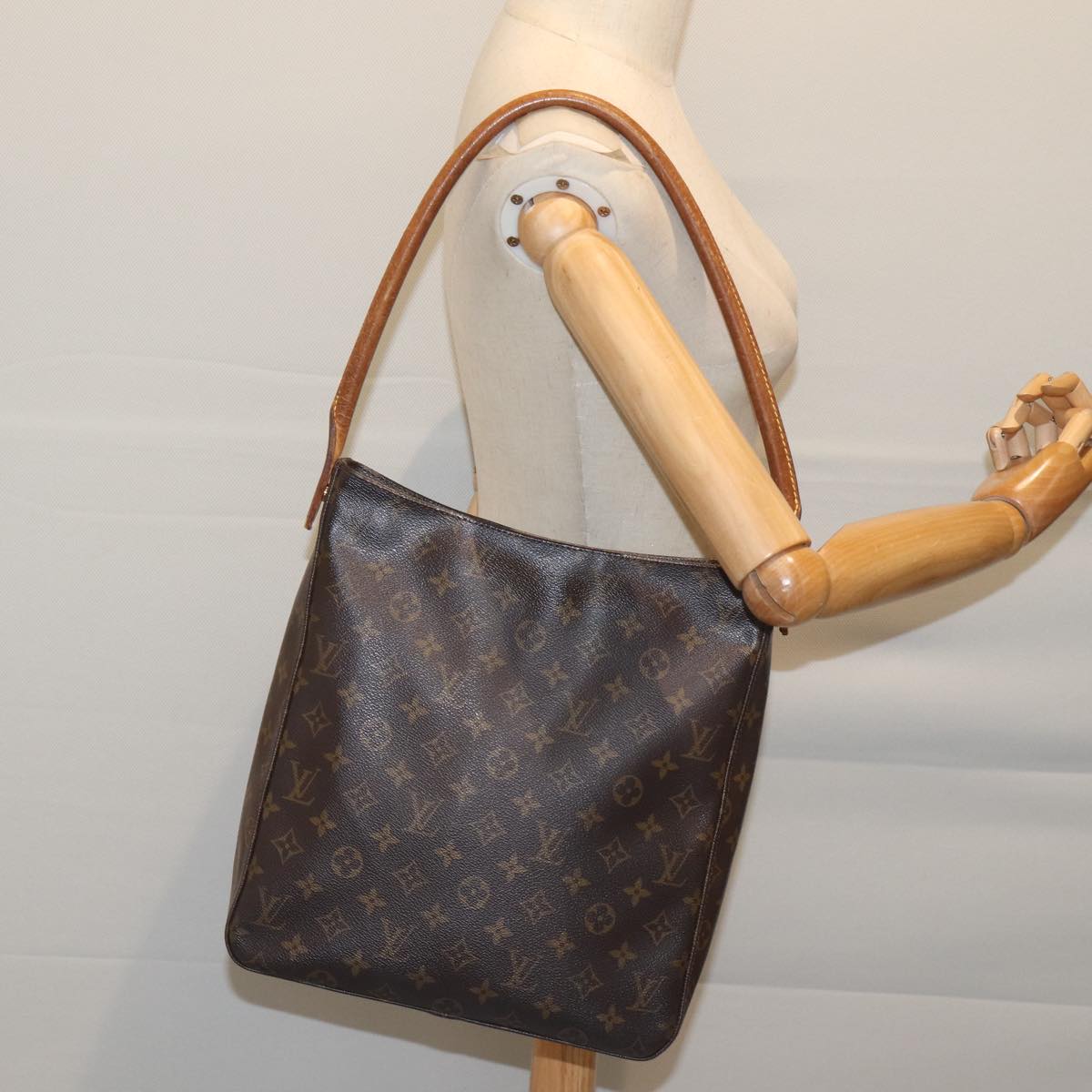 LOUIS VUITTON Monogram Looping GM Shoulder Bag M51145 LV ep3915