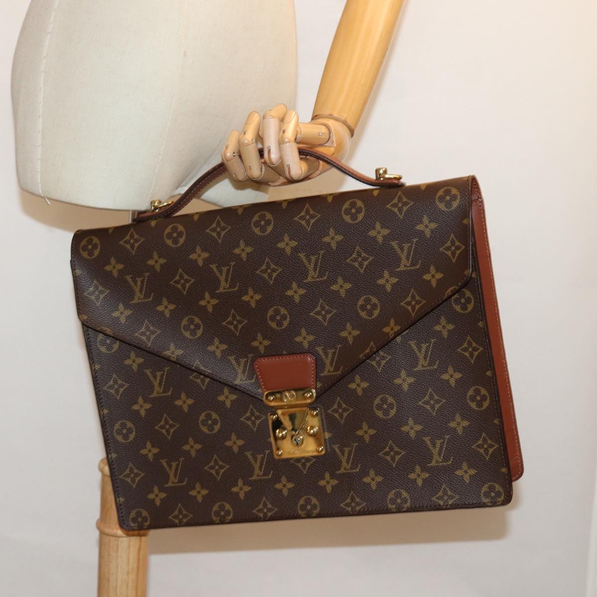 LOUIS VUITTON Monogram Porte Documents Bandouliere Bag M53338 LV ep4274