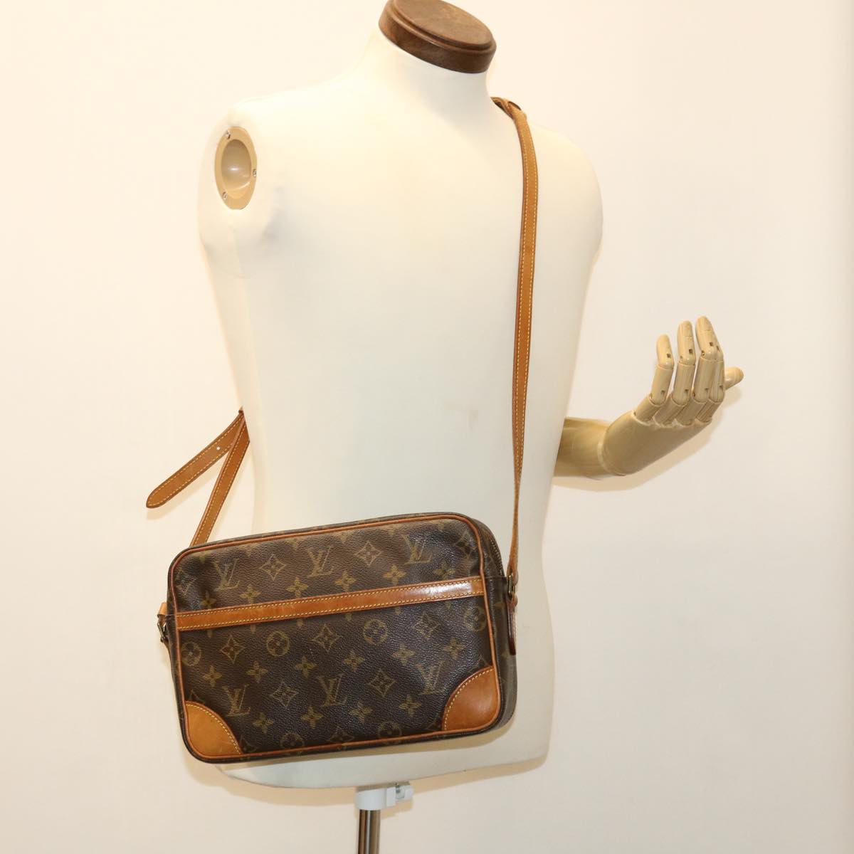 LOUIS VUITTON Monogram Trocadero 27 Shoulder Bag M51274 LV ep614