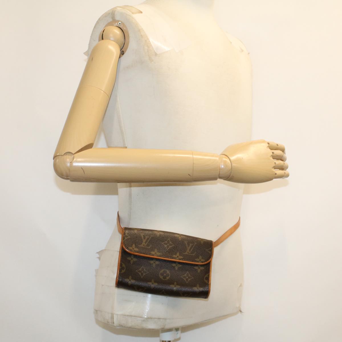 LOUIS VUITTON Monogram Pochette Florentine Waist bag M51855 LV ep928