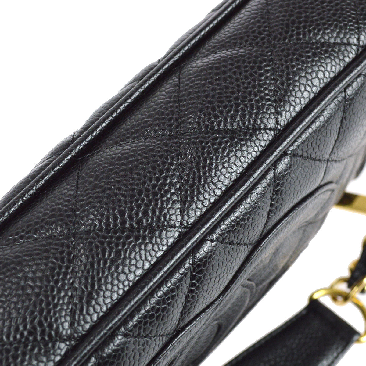 Luxury Chanel 2005-2006 Black Caviar Shoulder Bag