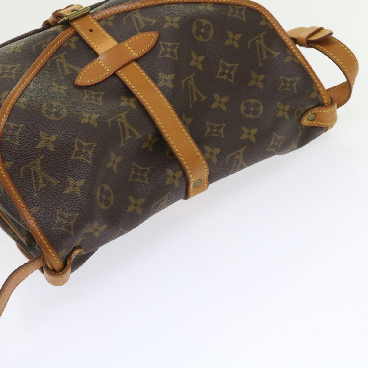 Louis Vuitton Saumur Canvas Shoulder Bag ()