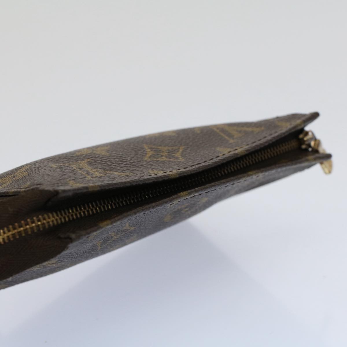 Louis Vuitton Poche Toilette 15 Canvas Clutch Bag ()