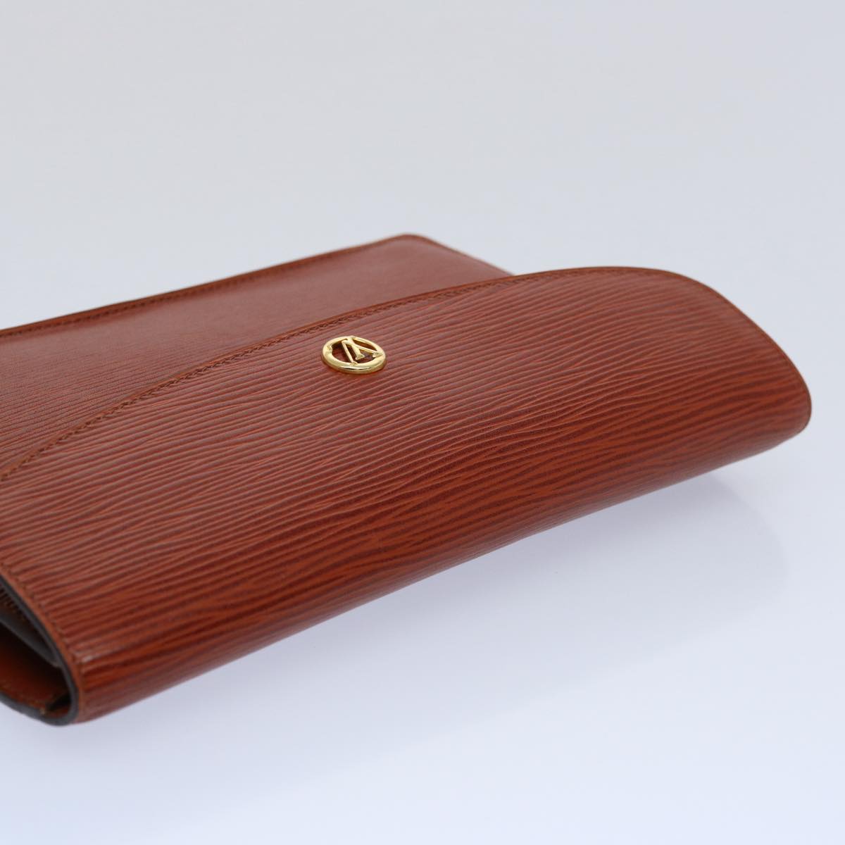 Louis Vuitton Montaigne Leather Clutch Bag ()