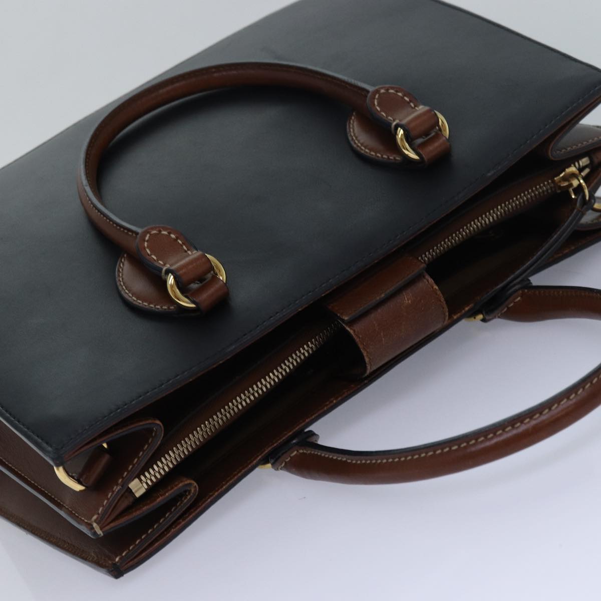 Luxury Gucci Trending 2025 -- Leather Handbag ()