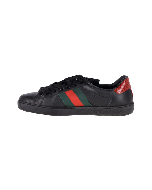 Luxury Gucci Trending 2025 Ace Sneakers with Python Embossed Panel in Black Leather