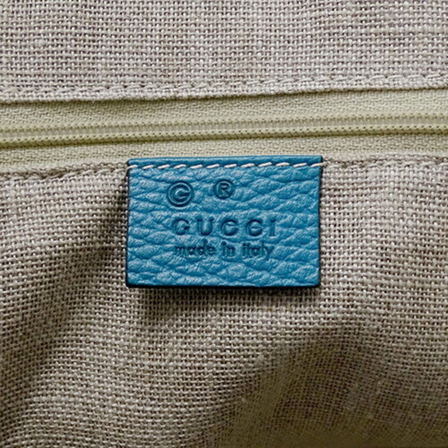 Gucci Gg Charm Leather Handbag ()