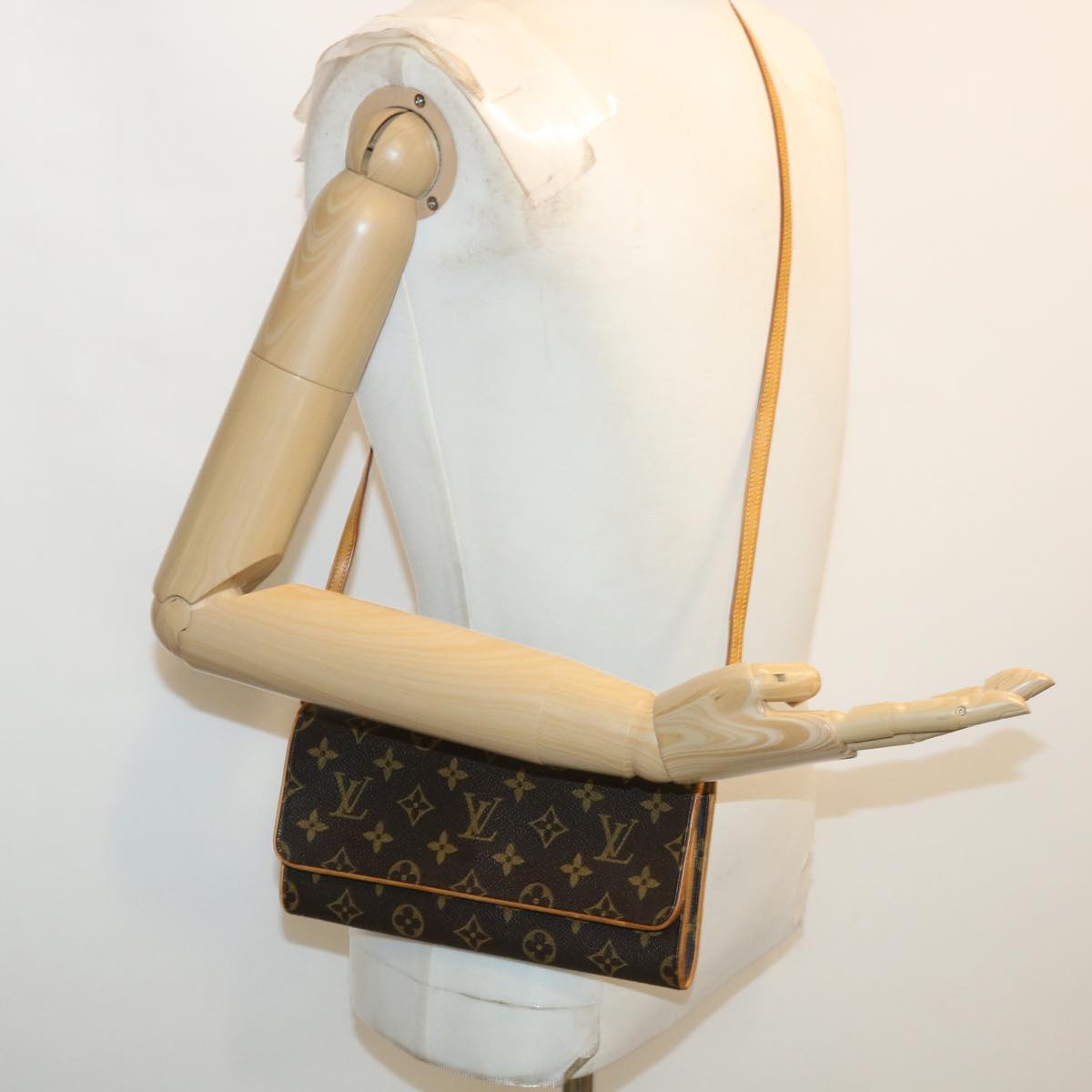 LOUIS VUITTON Monogram Pochette Twin GM Shoulder Bag M51852 LV fm1736