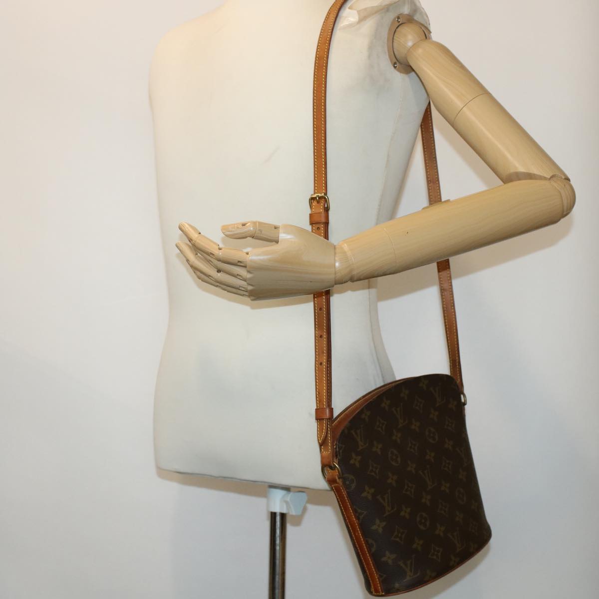 LOUIS VUITTON Monogram Drouot Shoulder Shoulder Bag M51290 LV fm2445