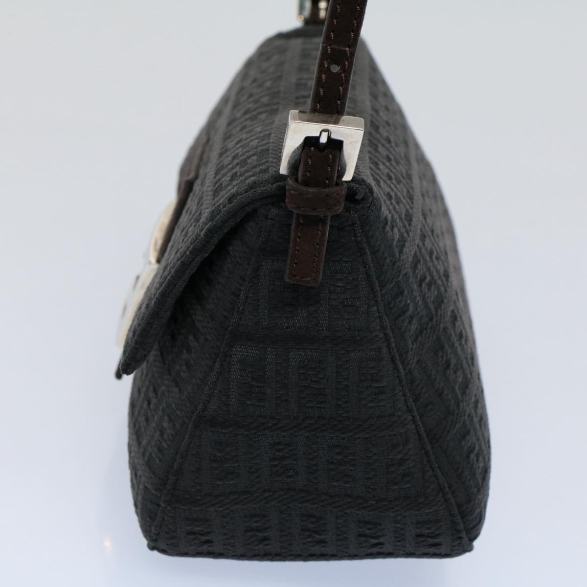 Luxury FendiZucchino Canvas Mamma Baguette Shoulder Bag Grayfm2754