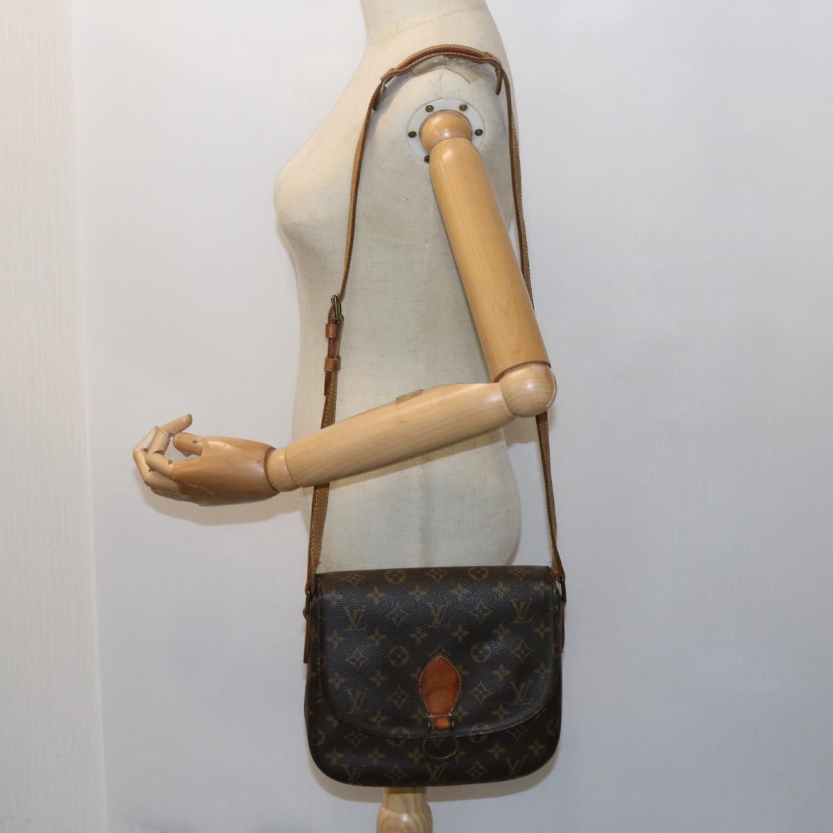 LOUIS VUITTON Monogram Saint Cloud GM Shoulder Bag M51242 LV fm2815