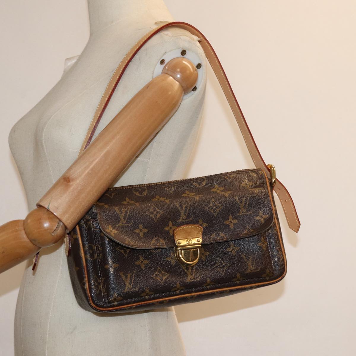 LOUIS VUITTON Monogram Ravello GM Shoulder Bag SPO LV fm3622