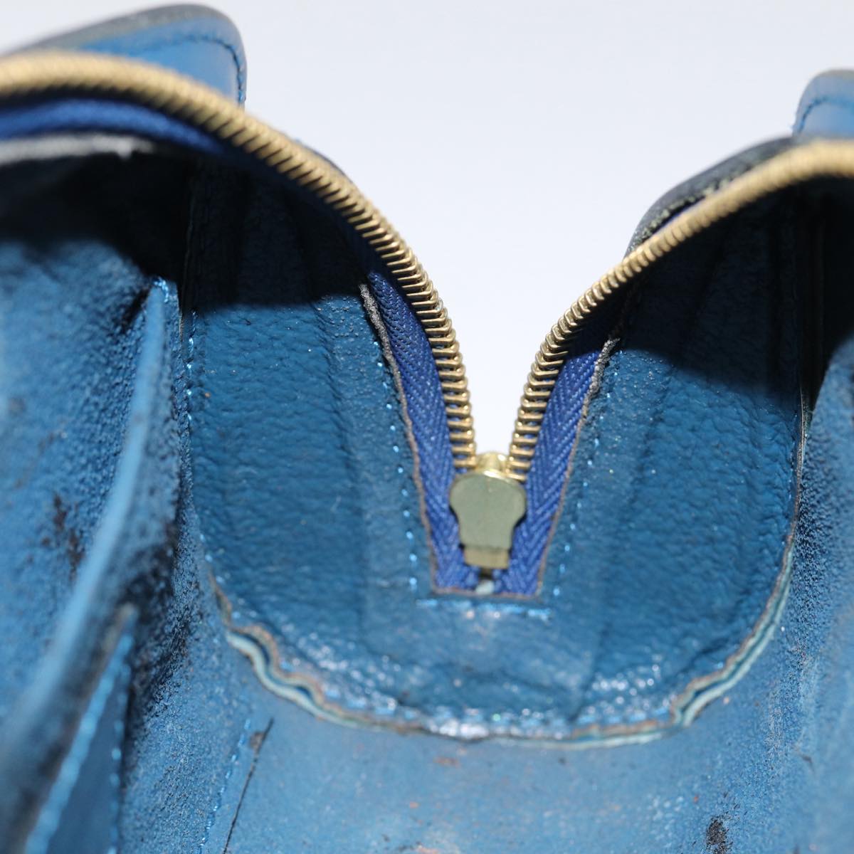 LOUIS VUITTON Epi Dauphine PM Pouch Blue M48445 LV fm3723