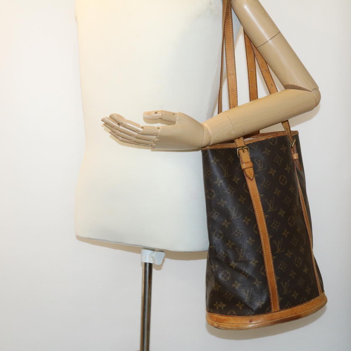 LOUIS VUITTON Monogram Bucket GM Shoulder Bag M42236 LV am2572g