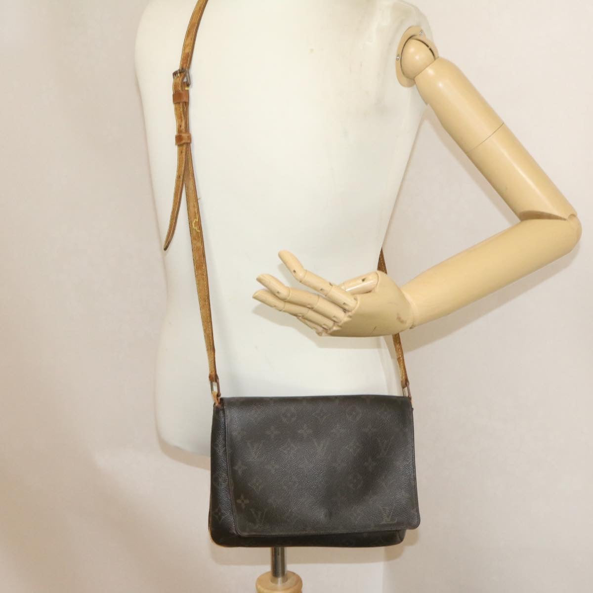 LOUIS VUITTON Monogram Musette Tango Long Strap Shoulder Bag M51388 am359g
