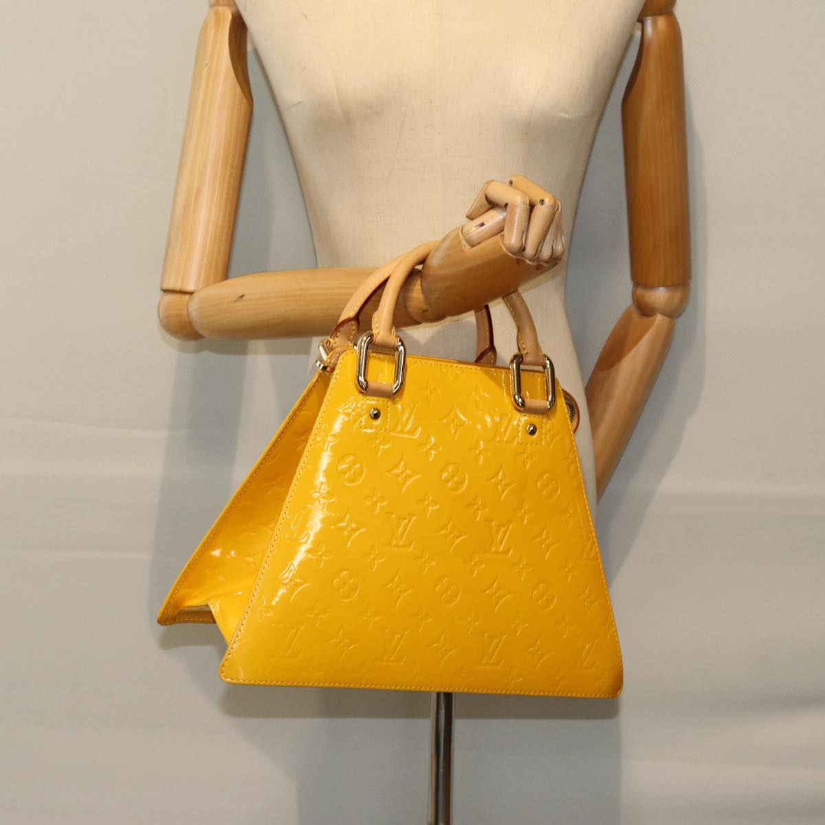 LOUIS VUITTON Monogram Vernis Forsyth Hand Bag Jaune M91112 LV hk1325