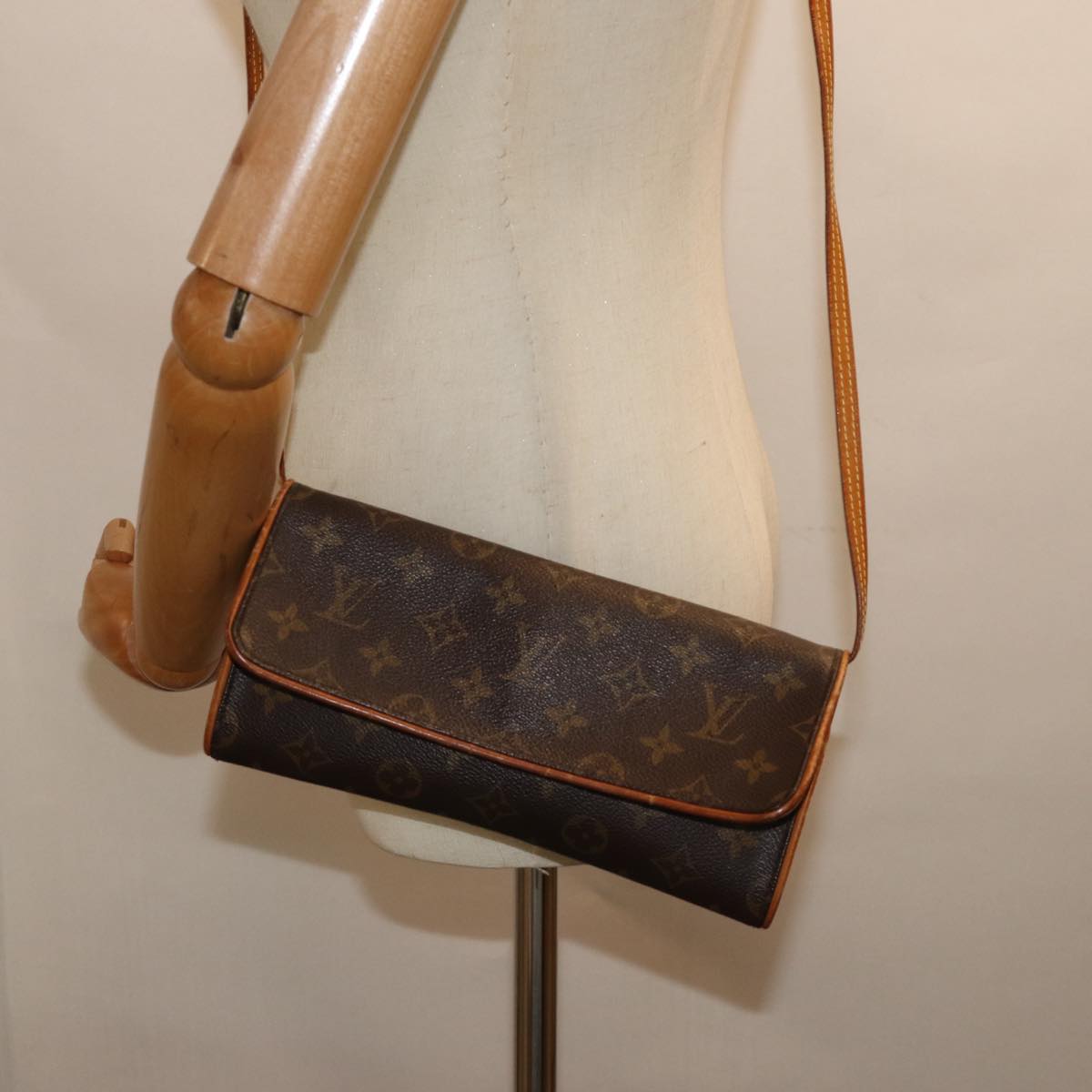 LOUIS VUITTON Monogram Pochette Twin GM Shoulder Bag M51852 LV hk1343