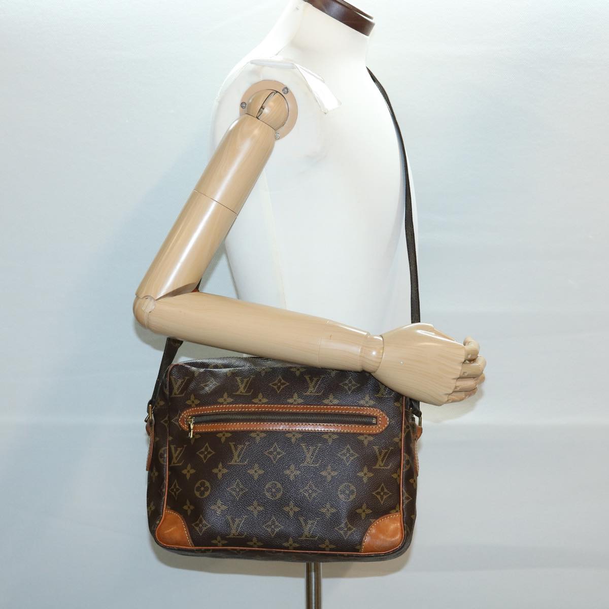 LOUIS VUITTON Monogram Potomac Shoulder Bag M45285 LV hs1460