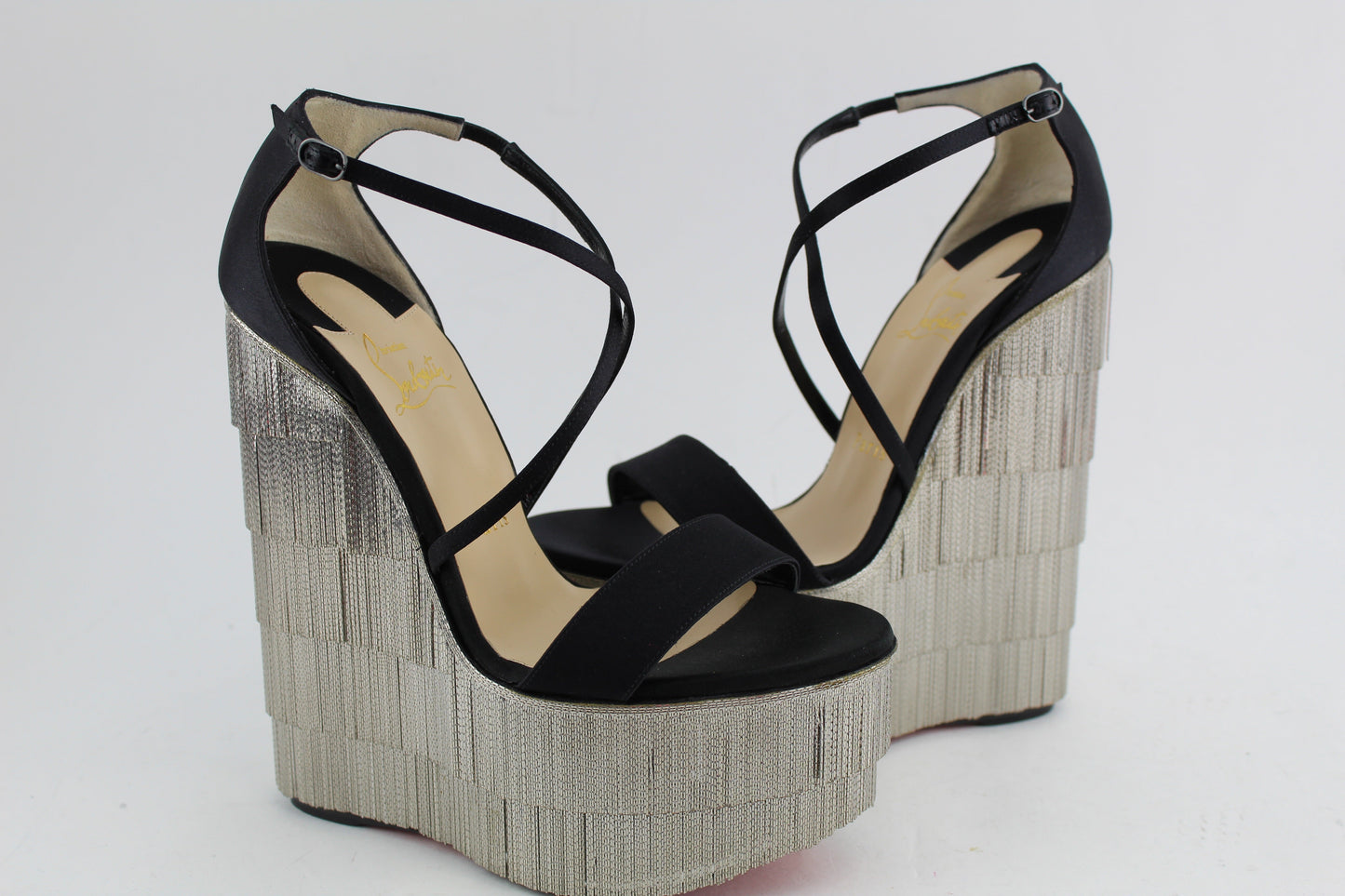 CHRISTIAN LOUBOUTIN FOXTROTTISSIMA CREPE SATIN size 37