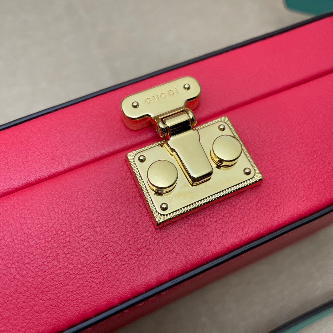 Luxury Gucci Interlocking G Mini Bag