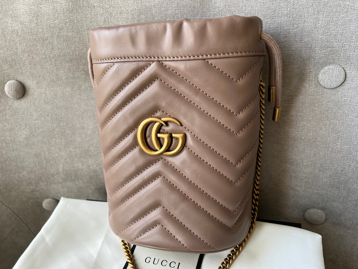 Luxury Gucci GG Dusty Pink Marmont GG Mini Bucket Bag ( 825)