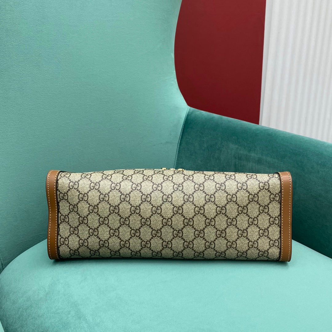 Luxury Gucci Padlock GG Medium Shoulder Bag