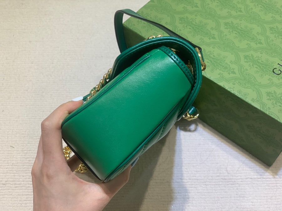 Luxury Gucci GG Marmont Small Shoulder Bag