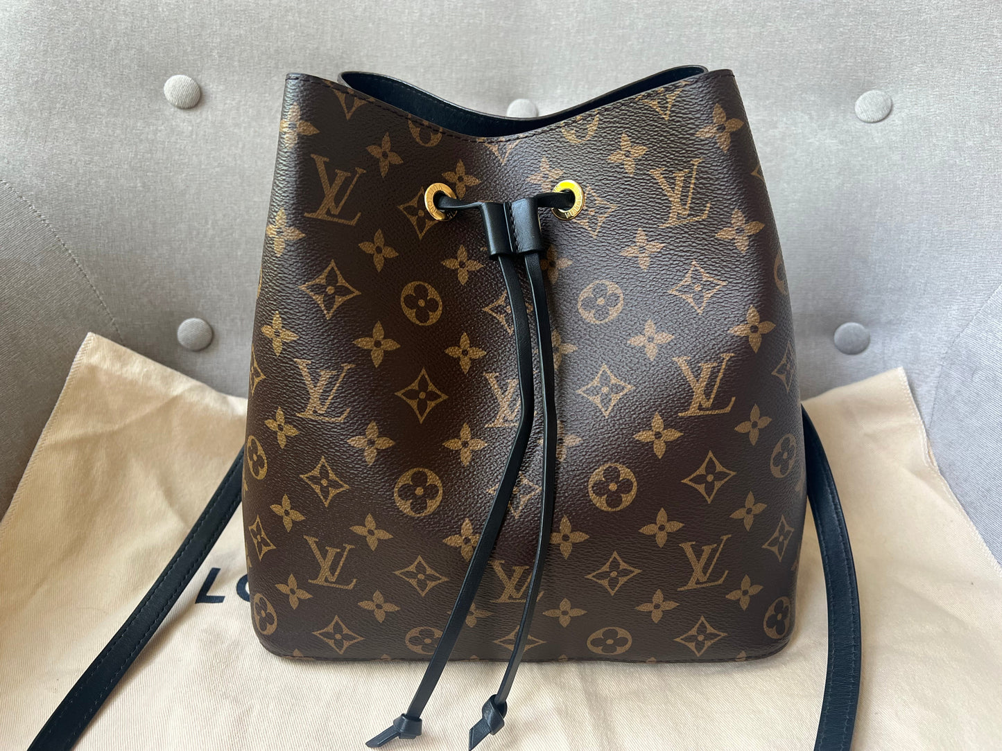 Louis Vuitton Neo Noe Monogram and Black (1,560)