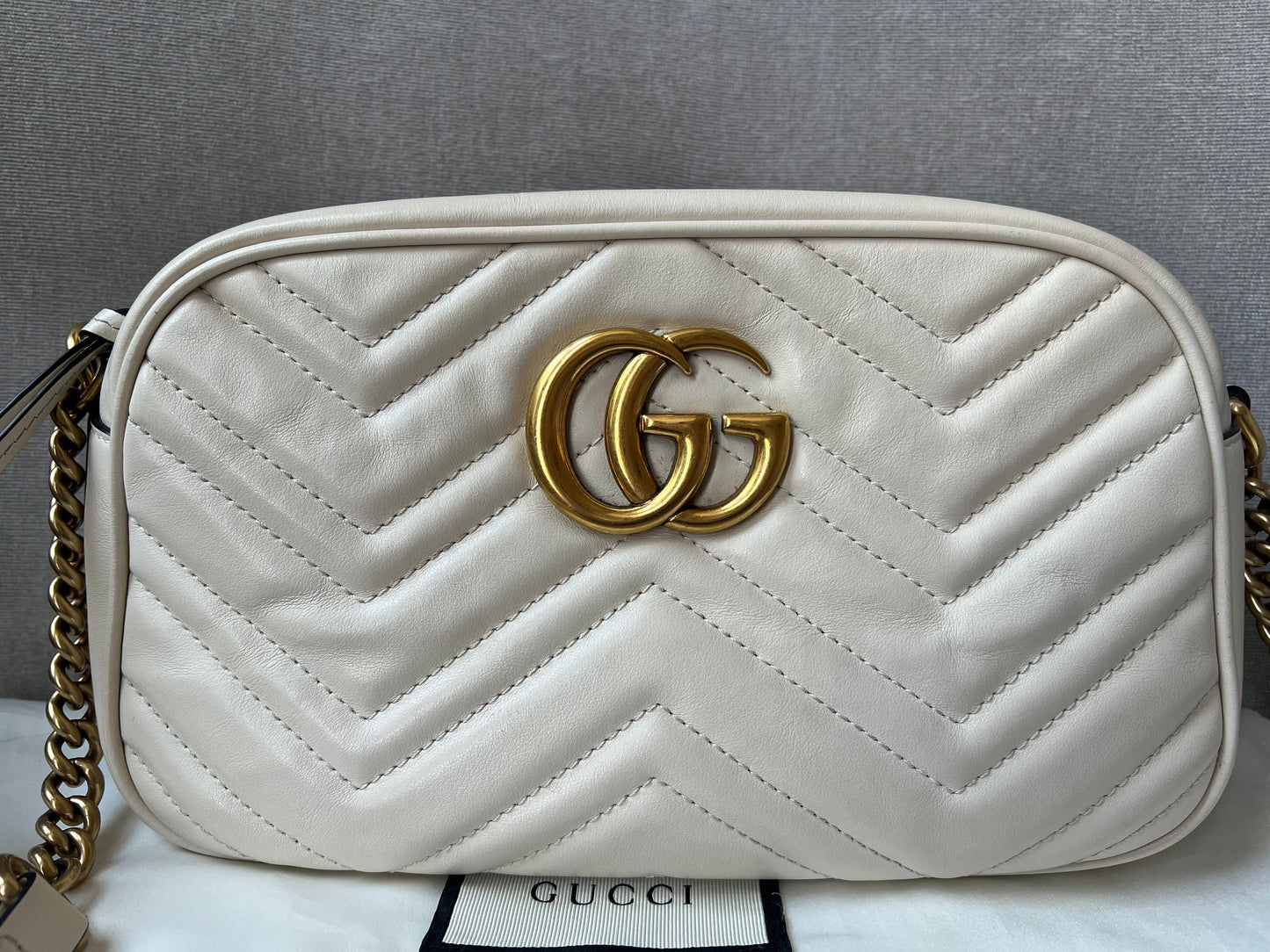 Luxury Gucci GG White Marmont Small Shoulder Bag