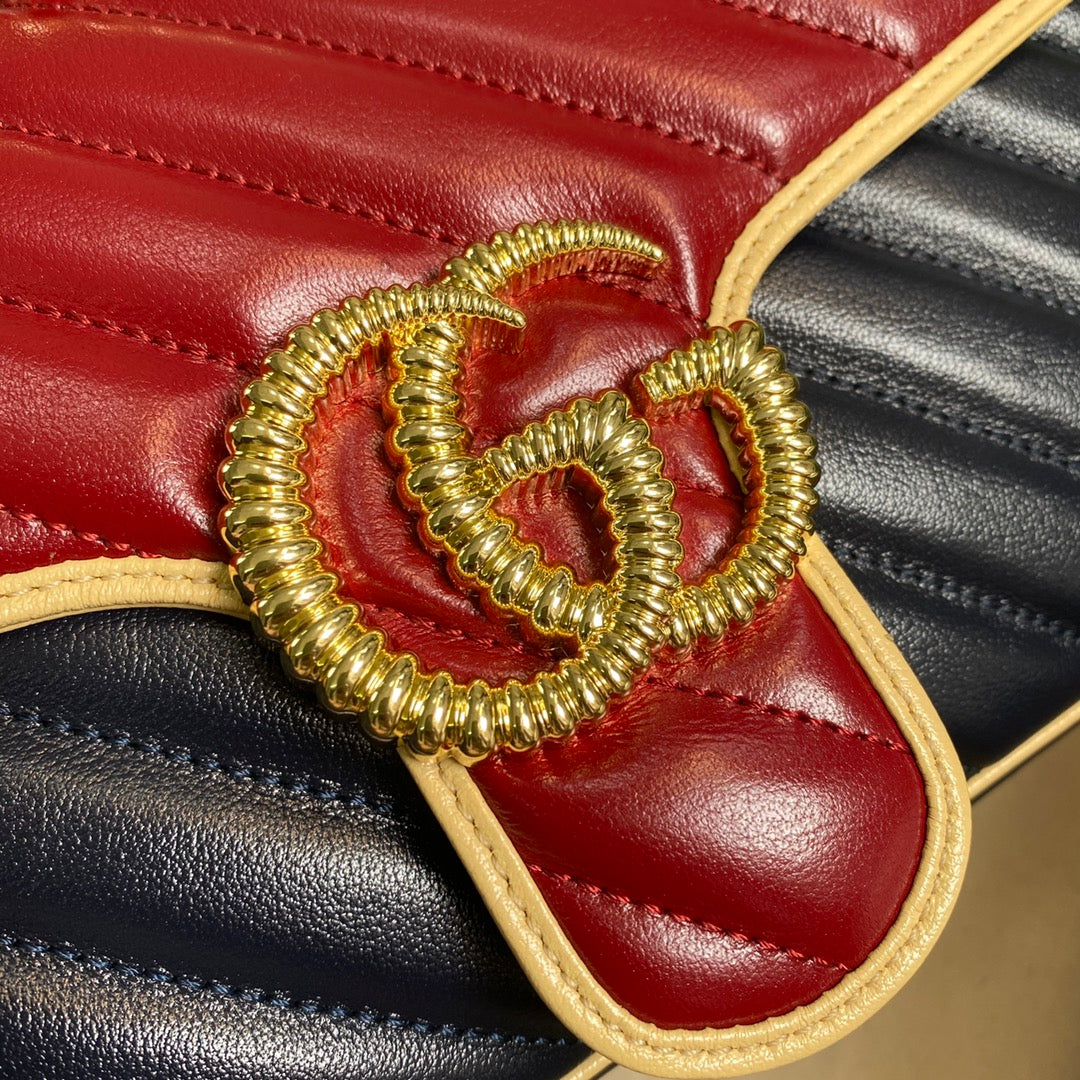 Luxury Gucci GG Marmont Small Shoulder Bag