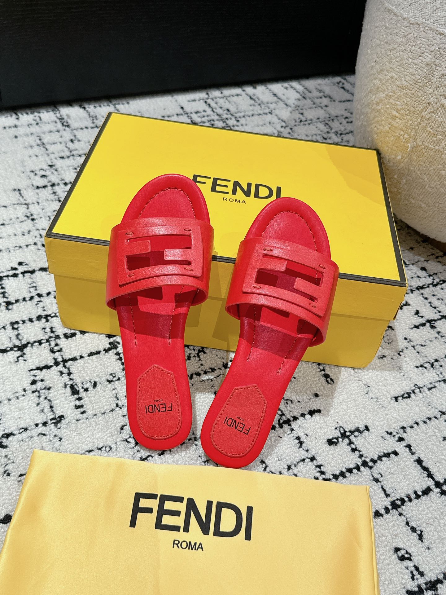 Luxury FendiFF Baguette Red Leather Slide
