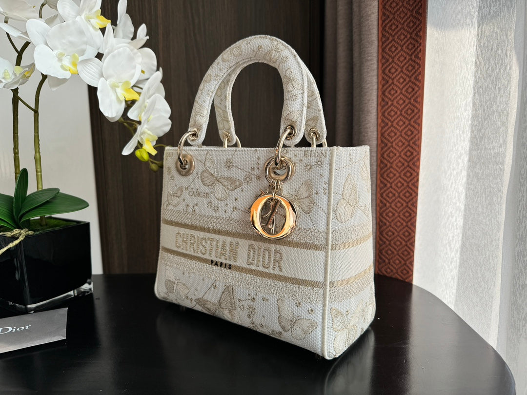 Luxury Diormedium lady 24 white beige embroidery canvas