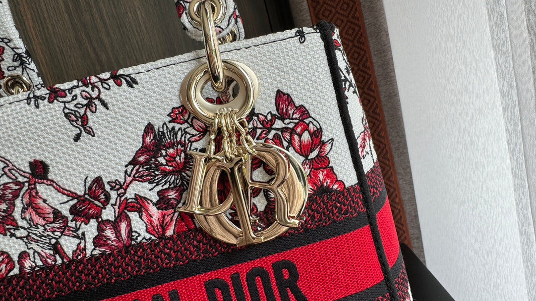 Luxury Diormedium lady 24 red white embroidery