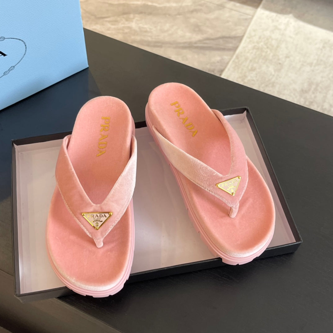 Luxury PradaRUBBER THONG SANDALS LIGHT PINK VELVET
