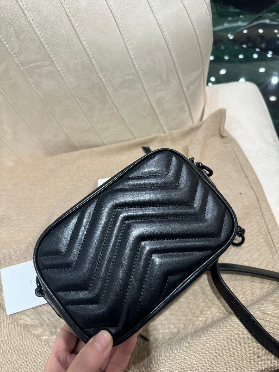 Luxury Gucci GG MINI 18 MARMONT MATELASSÉ SHOULDER BAG BLACK CALFSKIN
