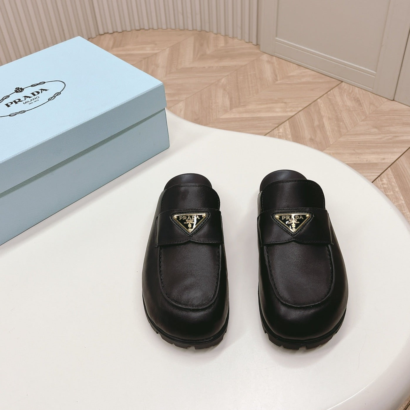 Luxury PradaSABOTS MULES BLACK CALFSKIN