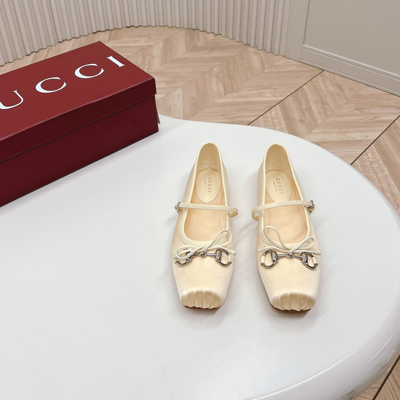 Luxury Gucci GG BALLET FLAT LIGHT CREAM SILK