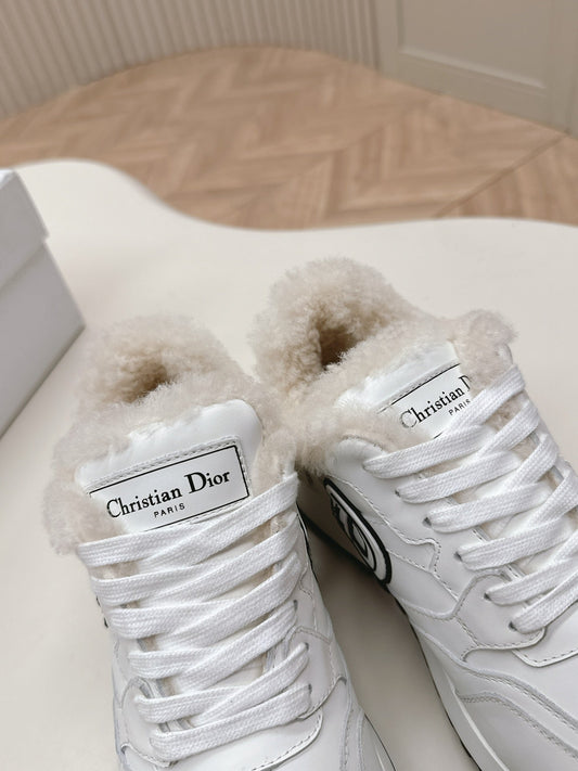 Luxury DiorC'est Luxury DiorSneaker Fleece Lining White Lambskin